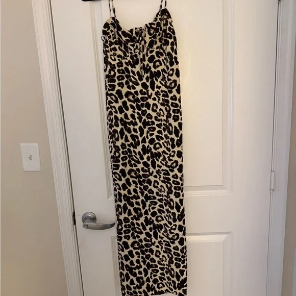 Monteau Leopard Print Maxi Dress - Picture 3 of 4